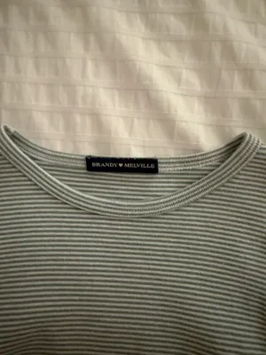 Brandy Melville Top thumbnail 2