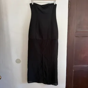 SNDYS Chloe Black Strapless Straight Neck Sheer Bottom Maxi Dress Medium BNWT thumbnail 5