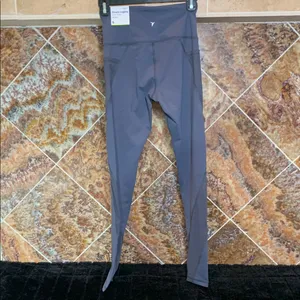 Old Navy Elevate Gray Mesh Trim Compression High Rise Leggings Pockets Small NWT thumbnail 2