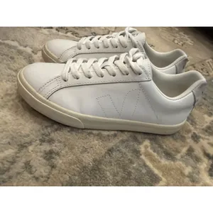 VEJA Low Esplar Leather Lace-Up Sneakers | White Great Condition Size 5 EUR 36 thumbnail 4