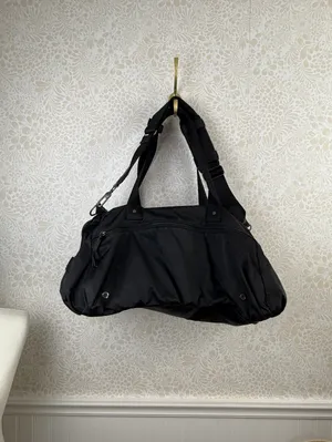 Lululemon Black Work It Out Duffel with Blue Floral Lining thumbnail 7