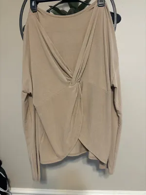 Knotted back shein top thumbnail 2