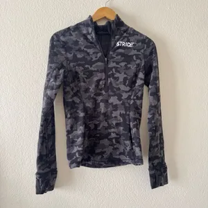 Lululemon Run Briskly 1/2 Zip Long Sleeve Shirt Camo Black Lunar Rock Size 6 thumbnail 6