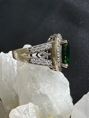 Sterling & glass EUC ring. Green oval glass stone w/ CZ halo set in 925 silver thumbnail 5