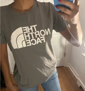 Women’s small The North Face grey t-shirt thumbnail 1
