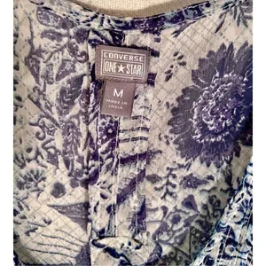 Converse One Star Blue Floral Sheer Sleeveless Top Size M Worn By Actress On TV thumbnail 3