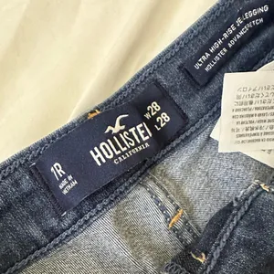 Hollister Skinny Ultra High Rise Jeans thumbnail 2