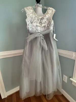 Embroidered Lace Bodice Tulle Maxi Dress in Light Gray and Ivory thumbnail 3