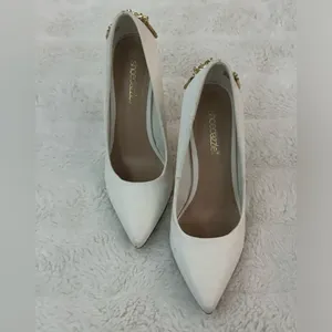 White Heels with Gold Accents thumbnail 2