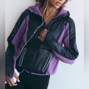 Free People Movement‎ Women’s Purple and Black fleece/tech Jacket size Medium thumbnail 3