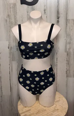 Daisy Floral High Waisted Bikini Set 2 Piece Swimsuit Womens Small Black White thumbnail 1