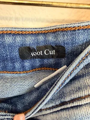 Judy Blue Boot Cut medium wash jeans, 10" rise, size 30 (11) thumbnail 10