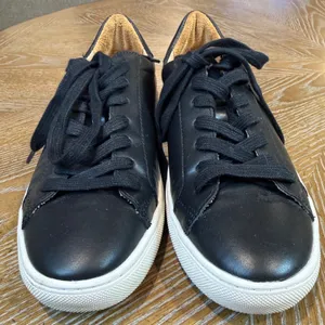 Quince Womens 100% Leather Everyday Sneaker Black White Low Top Size 8 thumbnail 3