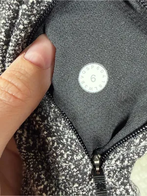 Lululemon Black White Runderful Long Sleeve Top thumbnail 5