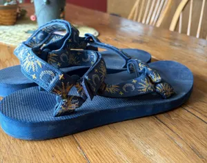 Teva Sandals thumbnail 1