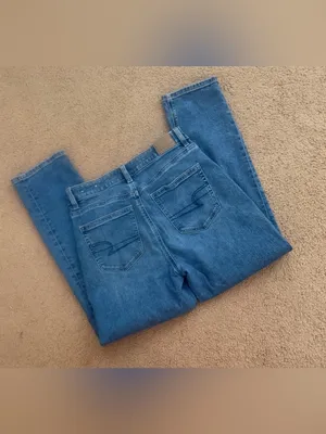 American Eagle Mom Jeans thumbnail 2