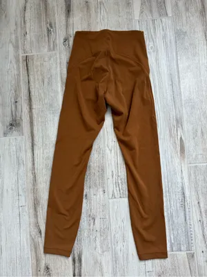 Lululemon InStill High-Rise Tight 25" Roasted Brown Size 4 Gently Used thumbnail 8