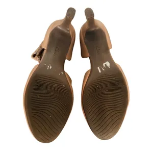 Clarks‎ Collection Women's Tan Leather Cross Strap high Heel Mary Jane Shoe thumbnail 6