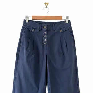 J. Crew Pleated Button Front Pants in Chino Navy Blue Size 2 NWT thumbnail 2