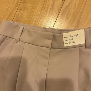 Abercombie & Fitch Ultra High Pants thumbnail 2