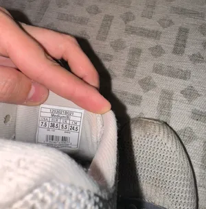 Running Shoes thumbnail 5