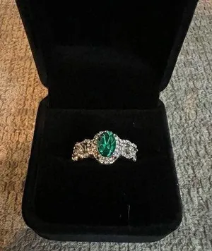 Gorgeous Stainless Steel Silver and Faux Emerald Ring Size 8 thumbnail 1