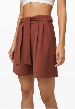 Lululemon Noir Short 5.5"
Rustic Clay thumbnail 1