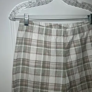 Susan Graver Weekend Plaid Pull-On Pants Tan Green White Size Small academia thumbnail 2