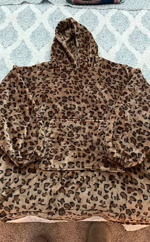 Cheetah Print Snuggy Brown Size L thumbnail 1