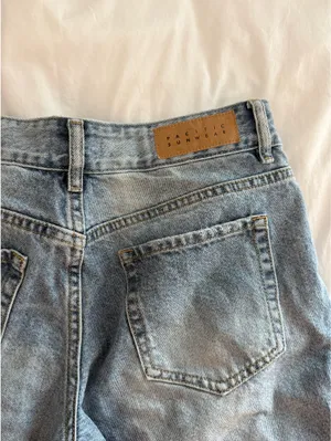 PacSun Low-Rise Baggy Jeans Wide-Leg thumbnail 3