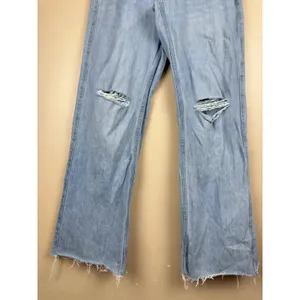 Hollister Women’s Low Rise Baggy Light Wash Jeans Size 0 R Waist 25 Inseam 30 thumbnail 3