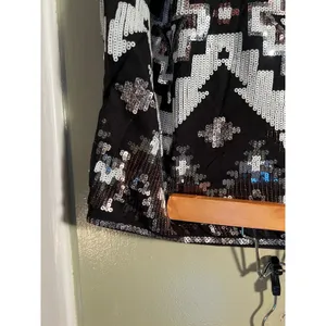 Express Women's Size Large Mini Skirt Black Silver White Sequins Aztec Pull On thumbnail 5