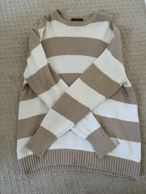 Brandy Melville Brianna Sweater thumbnail 1