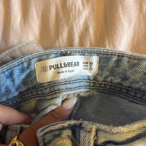 Worn twice, Pull&Bear Low-Waisted Wide Leg Jeans, Light Washed, Size 0 thumbnail 4