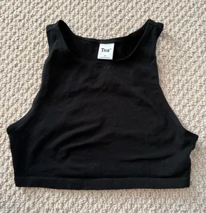 Tna Size Extra Small XS Chill Mission Tank from Aritzi Black Cropped Tank thumbnail 1