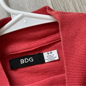 Urban Outfitters Tshirt mockneck crop top creating consuming womens Red (small) thumbnail 2