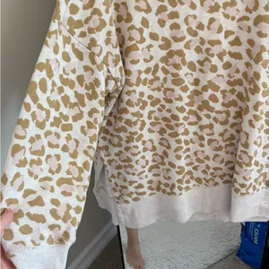 Aerie Tan and Cream Leopard Print Sweater thumbnail 2