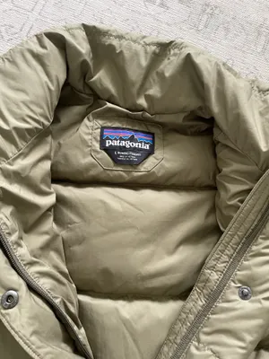 Patagonia puffer jacket  thumbnail 2