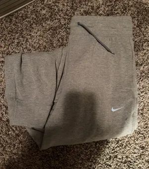 Grey Nike Sweatpants Women’s Jogger thumbnail 1