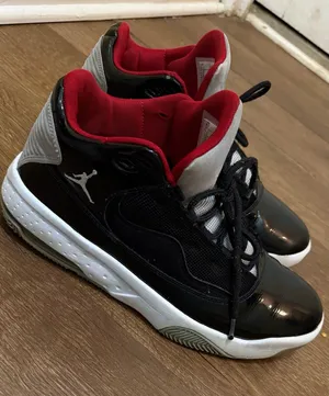Jordan Max Aura 2 Sneakers Shoes Men’s Size 8.5 thumbnail 1