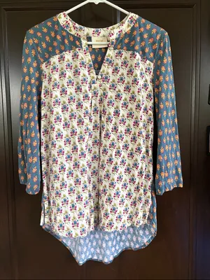 EUC Anthropologie Maeve Mandan Mixed Print Top Size Medium thumbnail 4