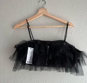Boohoo black Tulle Crop Top Built in Bra thumbnail 2