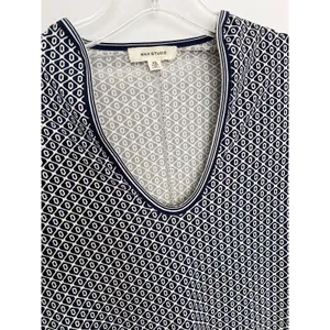 Max Studio Womens‎ XS Navy Geometric V-Neck Bell Sleeve Paisley Knit Dress thumbnail 3