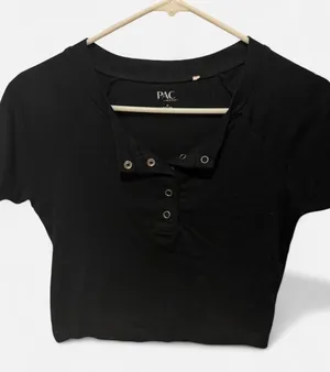 Black PacSun cropped top with button detail, size M #pacsun #cropped thumbnail 1