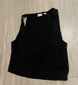 Black Scoop Neck Tank Top Size M thumbnail 1