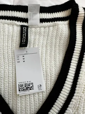 H&M Sweater Vest thumbnail 2