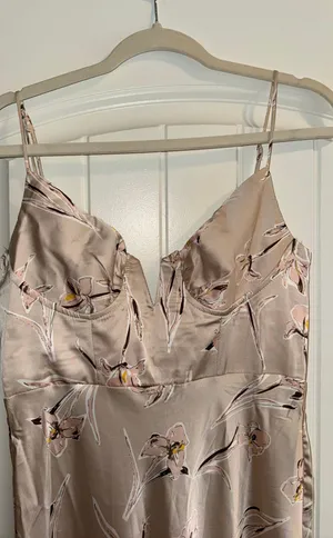 Dress thumbnail 5