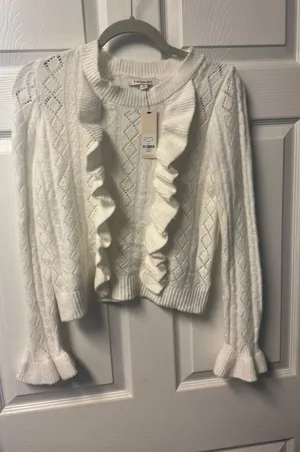 Francesca’s Sweater thumbnail 1