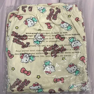 Hello Kitty Bows  Two Piece Pajama Set in Size Large NWT thumbnail 5