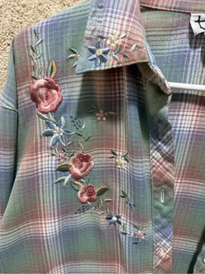 Vintage cottagecore soft girl cowgirl western embroidered grandma button shirt thumbnail 8